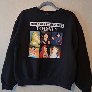 Disney Princess black sweatshirt in size M 7/9.